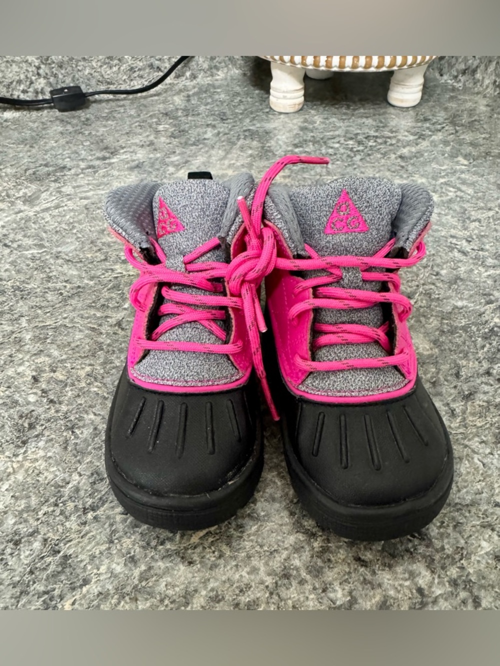 Nike Girls ACG Pink Winter Boots 7.5C - Picture 2 of 7